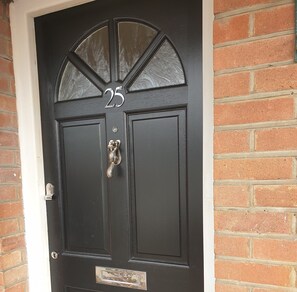 Apartment | Exterior - Spacious 2-bedroom Family Flat in Iver Heath (Iver)