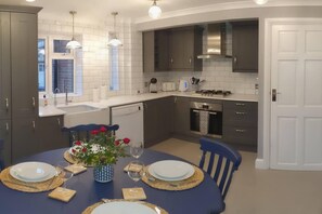 Apartment | Dining - Spacious 2-bedroom Family Flat in Iver Heath (Iver)