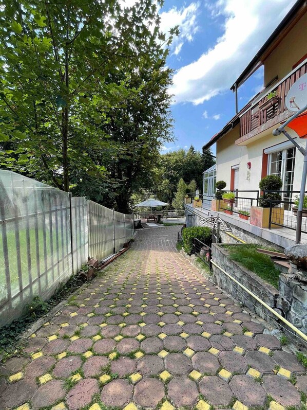 Property grounds - Mountain Chalet. Stunning Views, Pet-Friendly, Perfect for Events and Relaxation (Predeal)