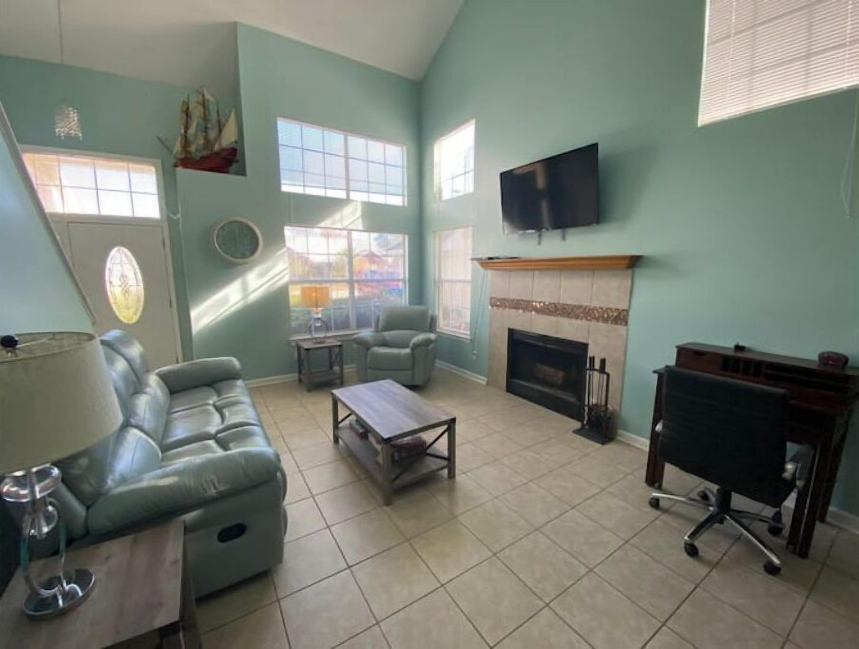 Smart TV, fireplace, DVD player