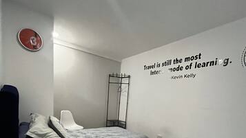 Basic Twin Room | Free WiFi, bed sheets