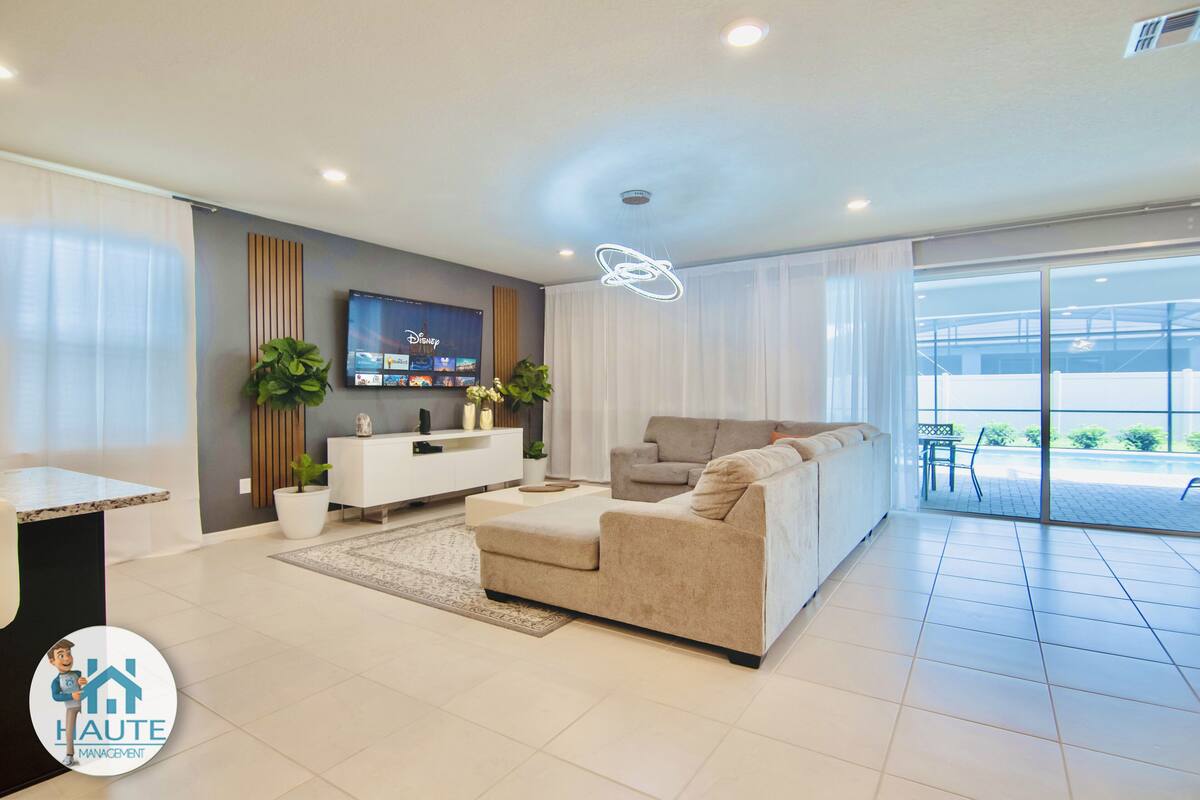 Casa exclusiva, varias habitaciones, piscina privada | Zona de estar