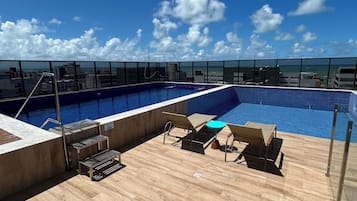 2 outdoor pools, sun loungers