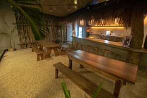 Bar (in der Unterkunft)