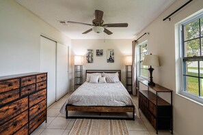 Room - Rustic 3 BR Home Near Major Attractions! Kissimmee/Orlando (Kissimmee)