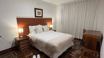 Business Apartment | 2 bedrooms, in-room safe, desk, blackout drapes