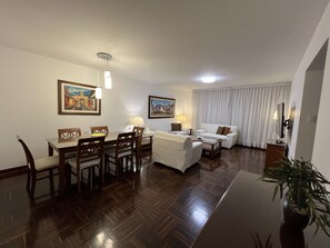 Living area - San Isidro Olivar 2 Bedroom Apartment (Lima)