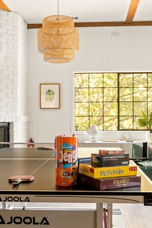 Game room - “Two Wolves” Spacious Mountain Nature Haven w/ 5 decks, 3 fireplaces. (Lake Arrowhead)