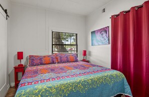 2 bedrooms, iron/ironing board, travel cot, free WiFi