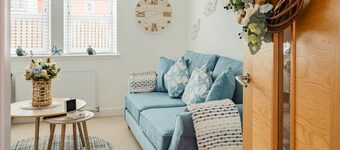 Wee Jules By The Sea