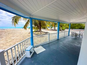Terrace/patio - Galloway Beach House (Clarence Town)