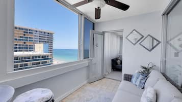 Smart TV, DVD player, books, printers