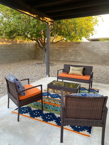 The Hillside Hacienda located in the heart of Yuma. Hospital Nearby.