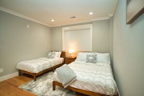 2 habitaciones, tabla de planchar con plancha y wifi 