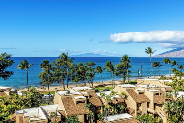 Beach nearby, sun-loungers, beach towels - Kamaole Beach Royale #609 | Sunset views! | HOTEL ZONED | (Kihei)