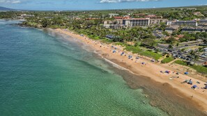Beach nearby, sun loungers, beach towels