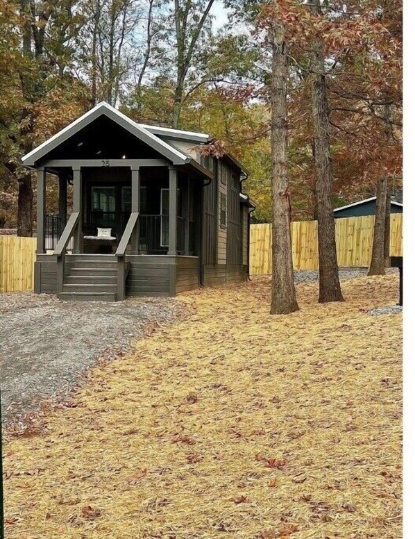 Exterior - Whitetail Cottage at KY Lake.. a tiny home experience! (Springville)
