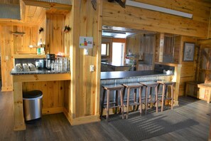 House | Living area - Elk Hollow Lodge (Saratoga)