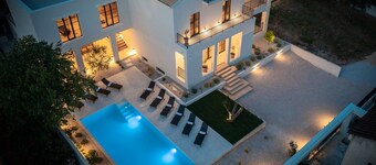 Villa Oasi di Sogno with Pool