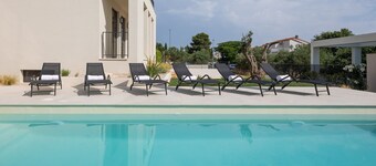 Villa Oasi di Sogno with Pool