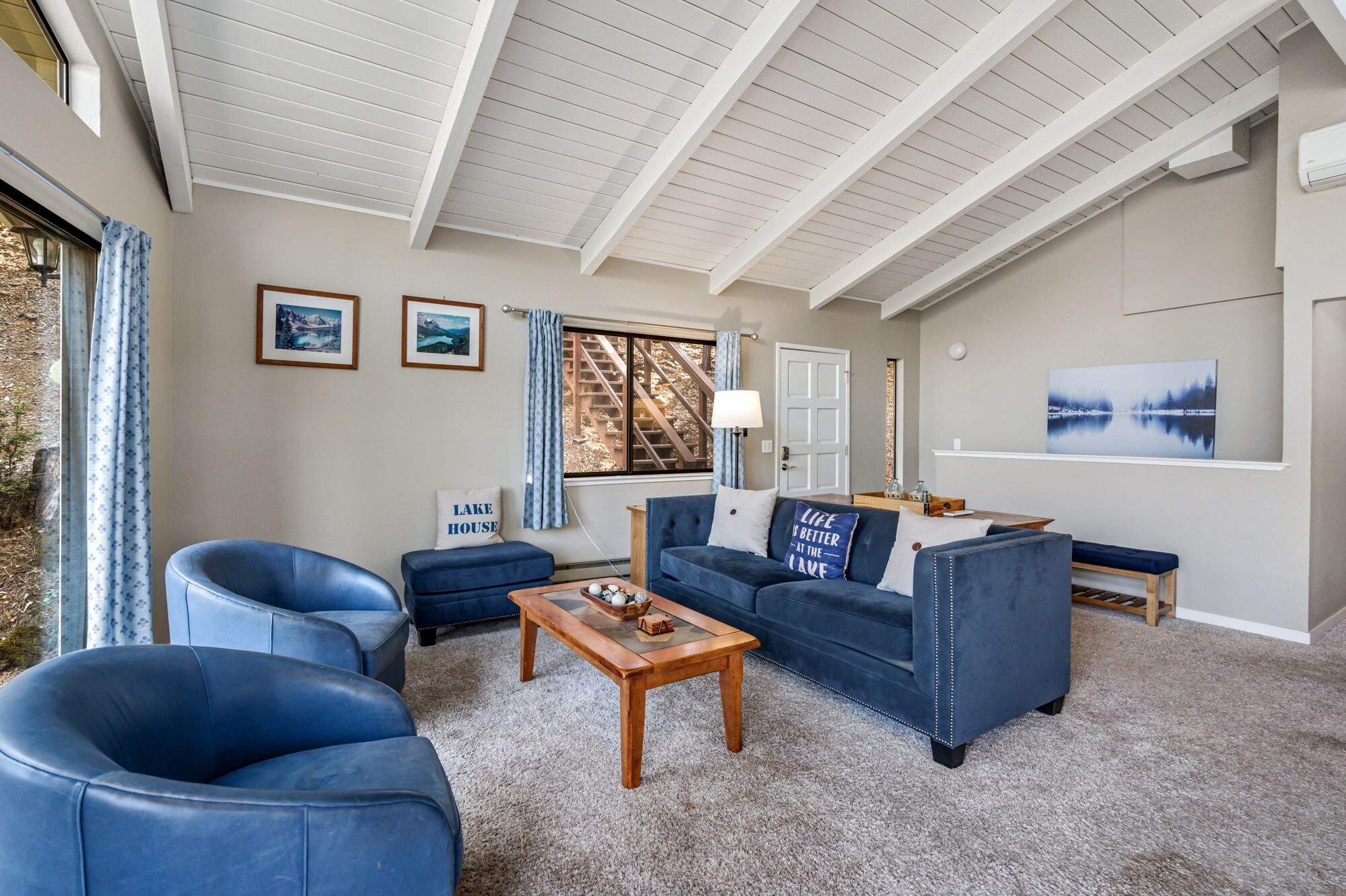 Creekside Hideaway - Spacious Home Hidden in Trees by Yosemite Region Resorts