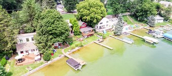 Lakeside Luxury: 3BR Retreat on Eagle Lake!