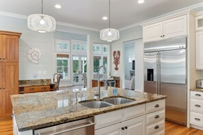 Fridge, microwave, oven, stovetop - The Folly Peach - Experience Southern Charm in a Spacious Home Steps from the Ocean (Folly Beach)