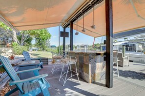 屋外ダイニングエリア