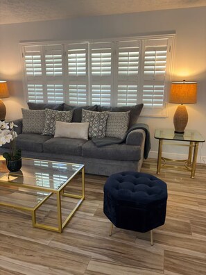 Living area - Heated Pool Oasis - Sleeps 12 (Port St. Lucie)