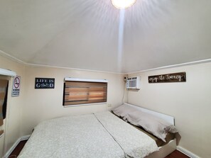 2 bedrooms, iron/ironing board, free WiFi, bed sheets - AVE Homes- KuBo-2 BDRMS, AC, Wi-Fi, Netflix, PRKG (Rehiyong Ilocos)