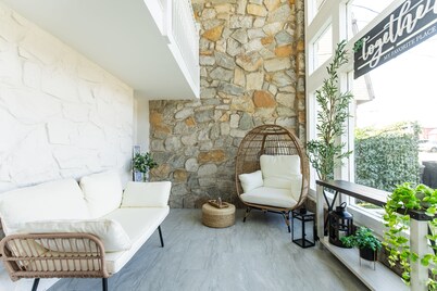 Cozy Single-Family Retreat