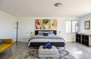 5 habitaciones, escritorio, cuna de viaje y wifi gratis 