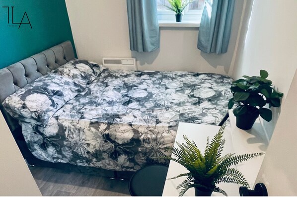 3 bedrooms, WiFi, bed sheets