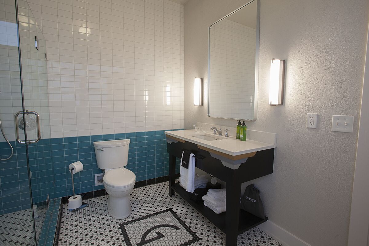 Basic Suite | Bathroom | Hair dryer, towels