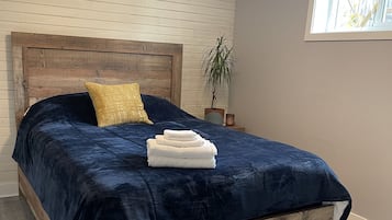 2 bedrooms, WiFi, bed sheets