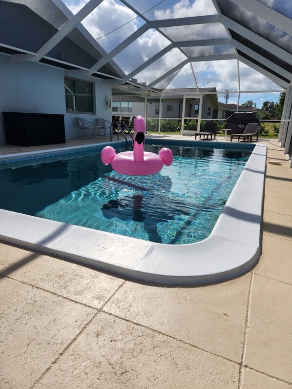 Outdoor pool, a heated pool