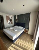 Deluxe Double Room with Balcony and Sea View | Desk, soundproofing, free WiFi, bed sheets