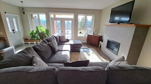 Smart-tv en een open haard