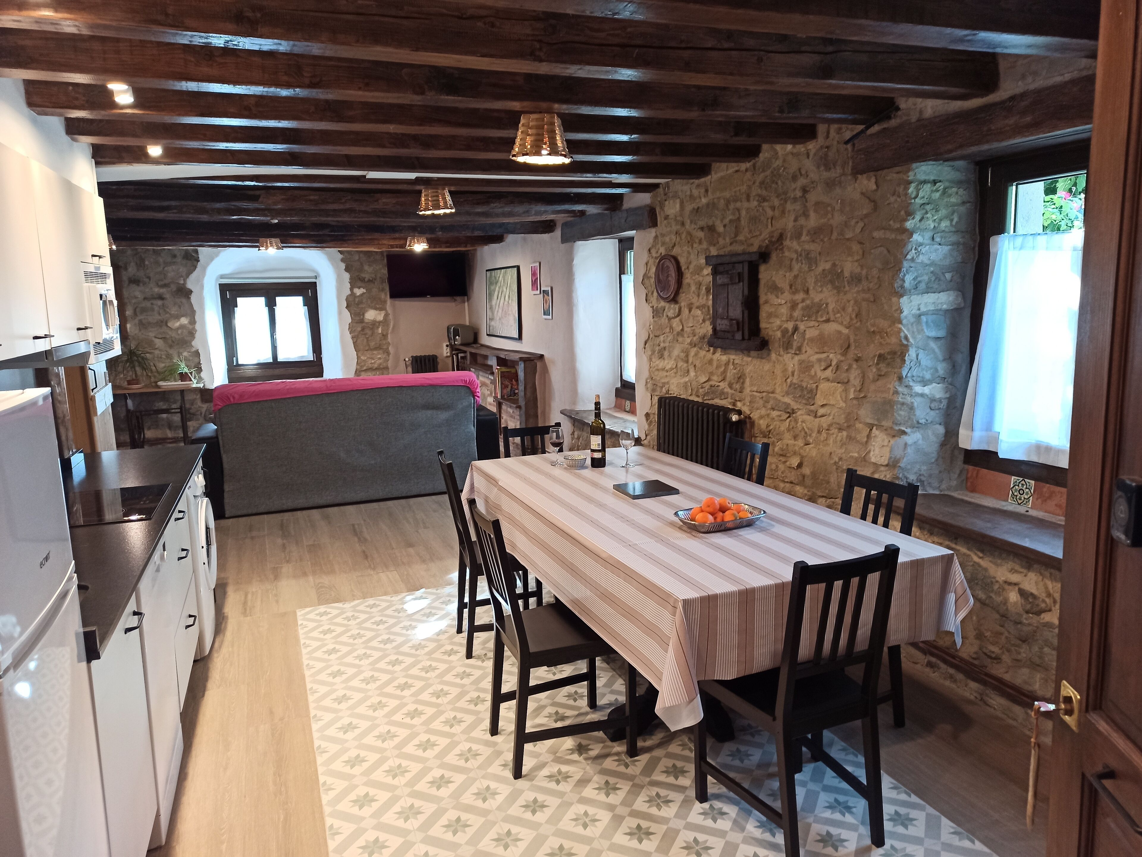 Casa, 2 habitaciones | Cocina privada