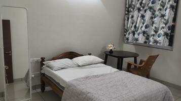 2 bedrooms, WiFi, bed sheets