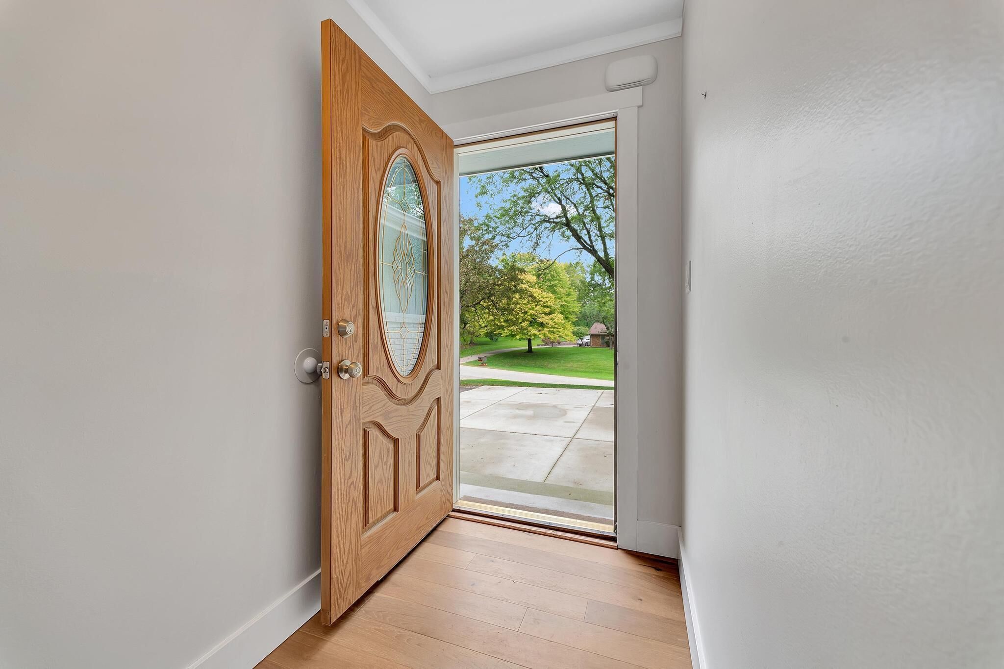 NEW Modern 4BD Ranch with finished basement