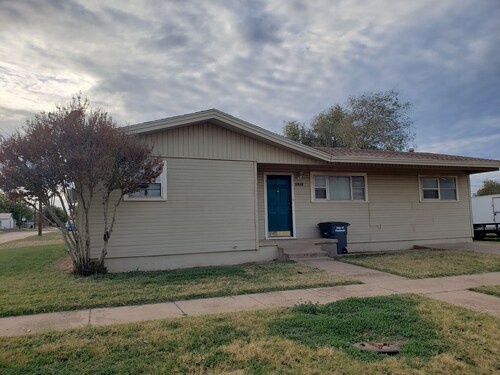 Cozy Bunkhouse in Paducah,Texas. Pet Friendly!