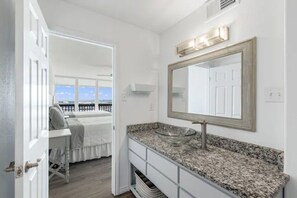 2 sovrum, strykjärn/strykbräda, wi-fi och sängkläder