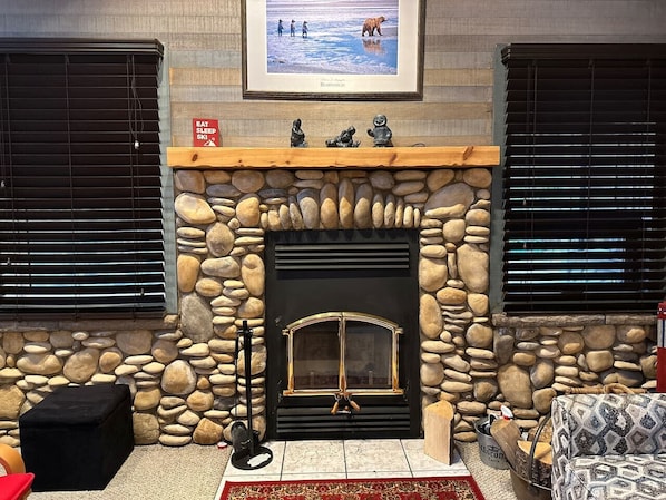 Interior - Apex Mountain ~ The Powderhorn (Hedley)