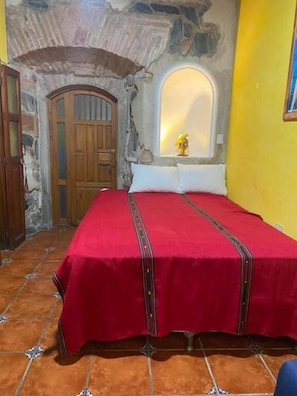 Basic-Zimmer | Kostenloses WLAN, Bettwäsche