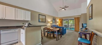 Family-Friendly Lake Condo with Jacuzzi & Resort Fun