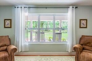 Interior - Lrge Golden Isles Home-Huge Pool, Hot Tub, Game Rm (Brunswick)