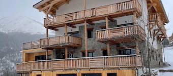 Apartment just 80 m from the ski lifts.