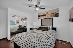 5 bedrooms, iron/ironing board, free WiFi, bed sheets - FUN Villa very Close to the strip !!! (Las Vegas)