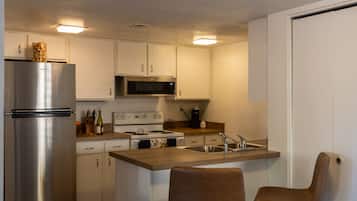 Microwave, stovetop, dishwasher